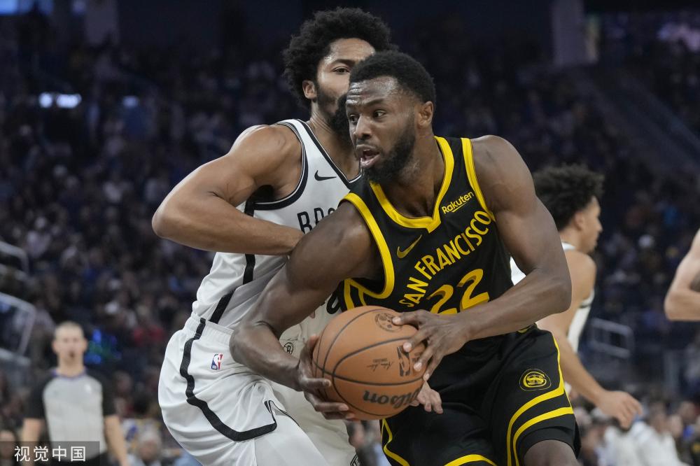 在一个充满 在一个充满