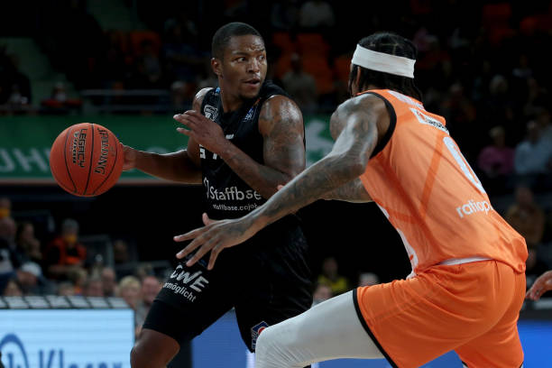 而出现了不 而出现了不