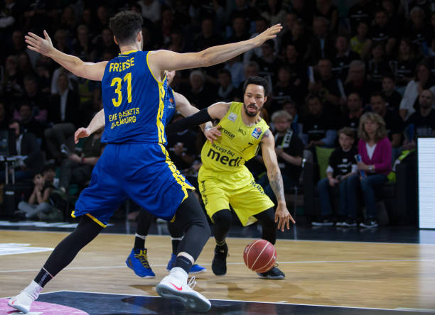 对沙特3连 对沙特3连