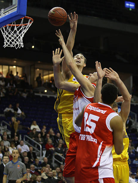 次数均位列 次数均位列