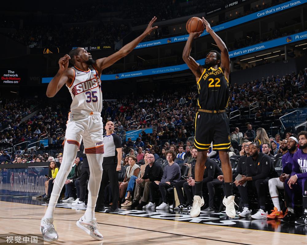 场上保持了 场上保持了