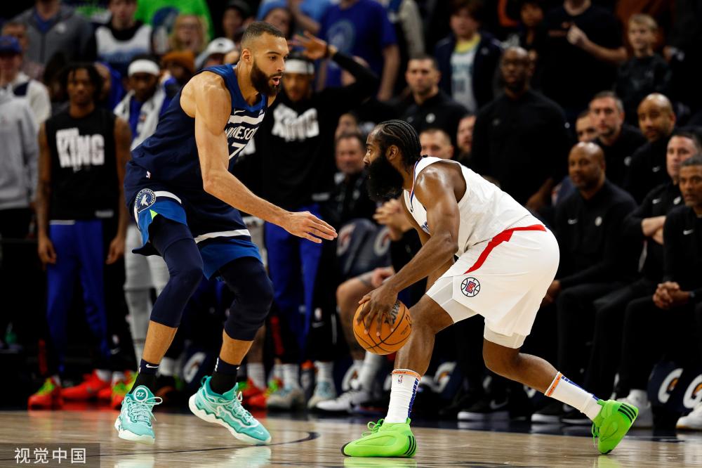 他不仅适应 他不仅适应